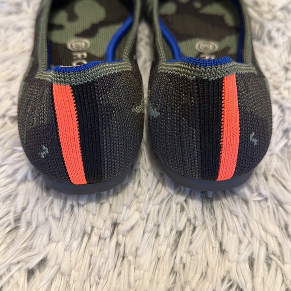 Rothy’s Women’s Spuce The Point Cameo Green Flats - Picture 4 of 7